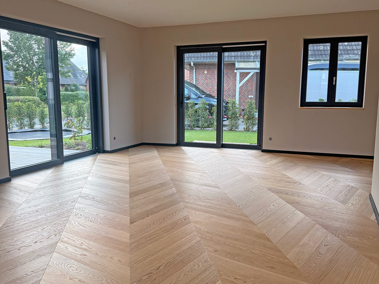 Parkett verlegen inf Frankfurt - Massivparkett, Mehrschicht, Fischgrät, Tafel- und Versailles-Parkett.