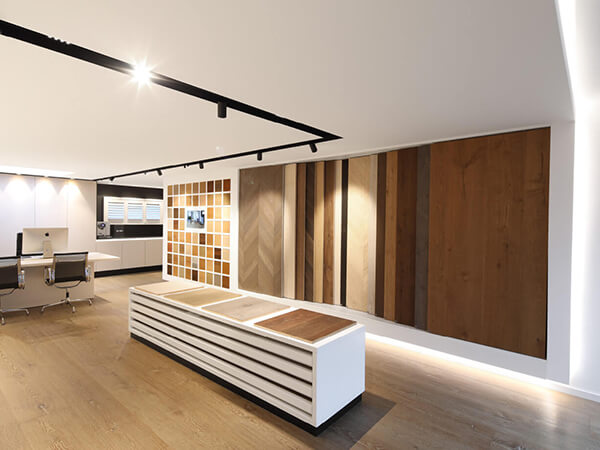 Showroom-Beratung in Bad Homburg oder Friedrichsdorf, Materialien direkt erleben, Oberflächen und Optik im Original ansehen.
