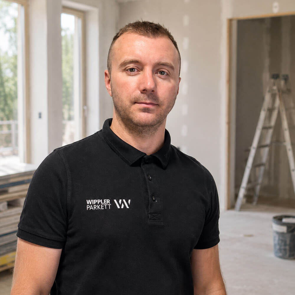 Oleg, Parkettleger bei Wippler Parkett