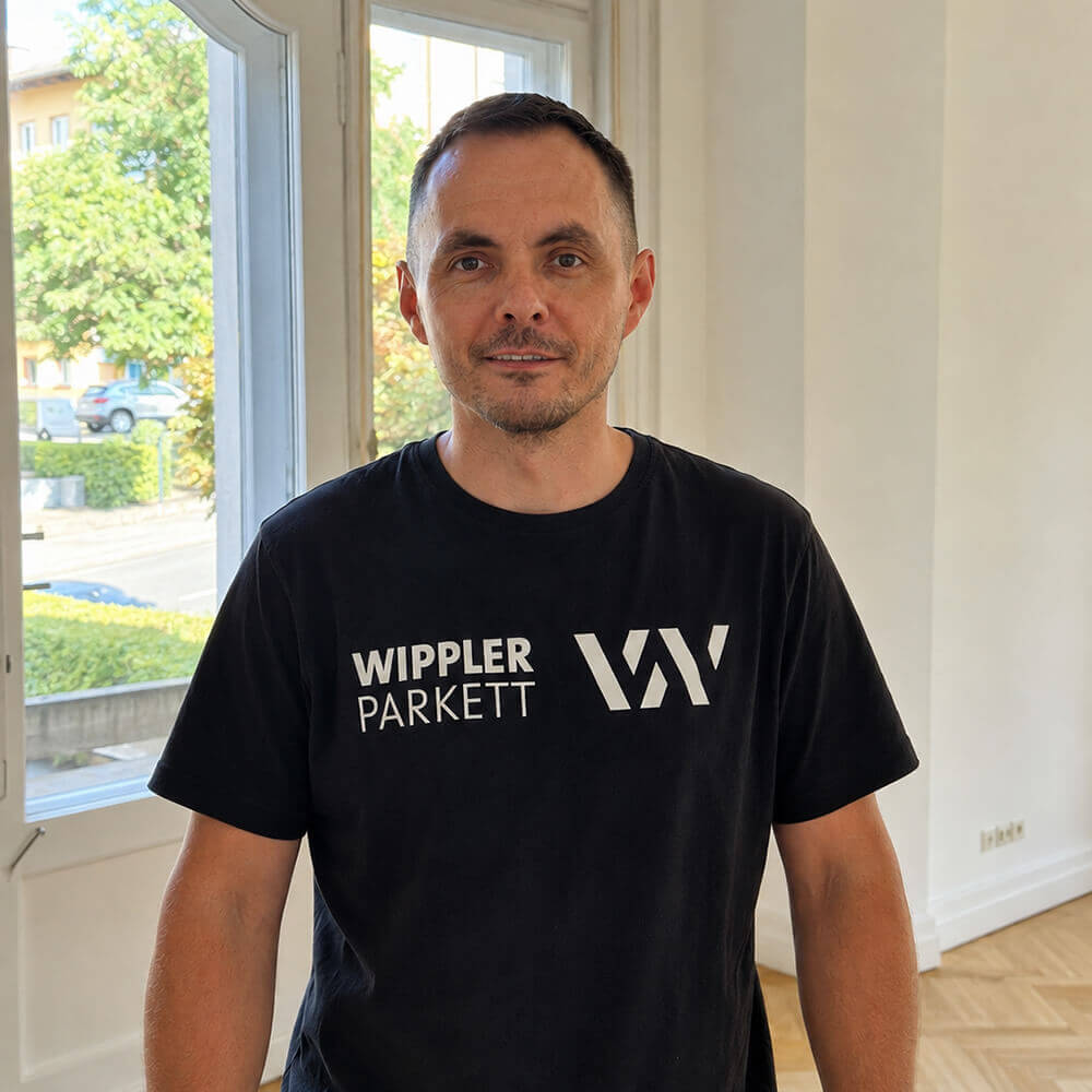 Waldemar, Parkettleger bei Wippler Parkett